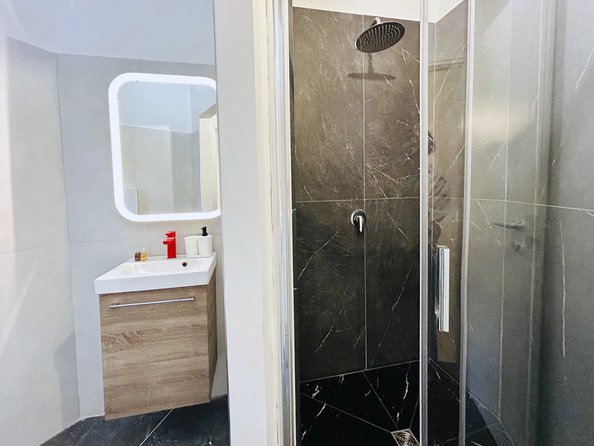 Eenpersoonskamer Standaard met Douche — foto 12